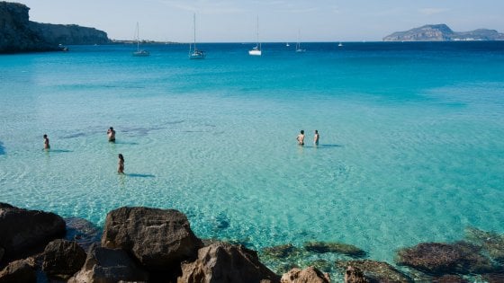 Scopri le Isole Egadi: un paradiso naturale da Villa Nunziatella - Immagine 3